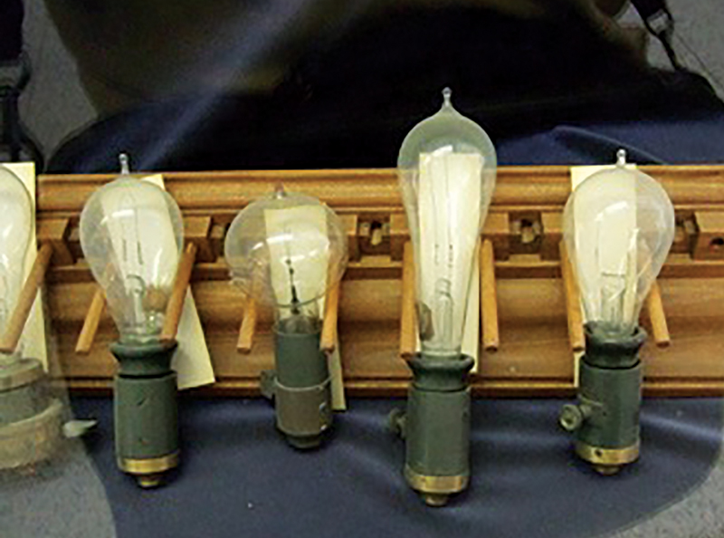 Edison light bulbs at the David Rittenhouse Laboratory, University of Pennsylvania. All photos by Paul Halpern.