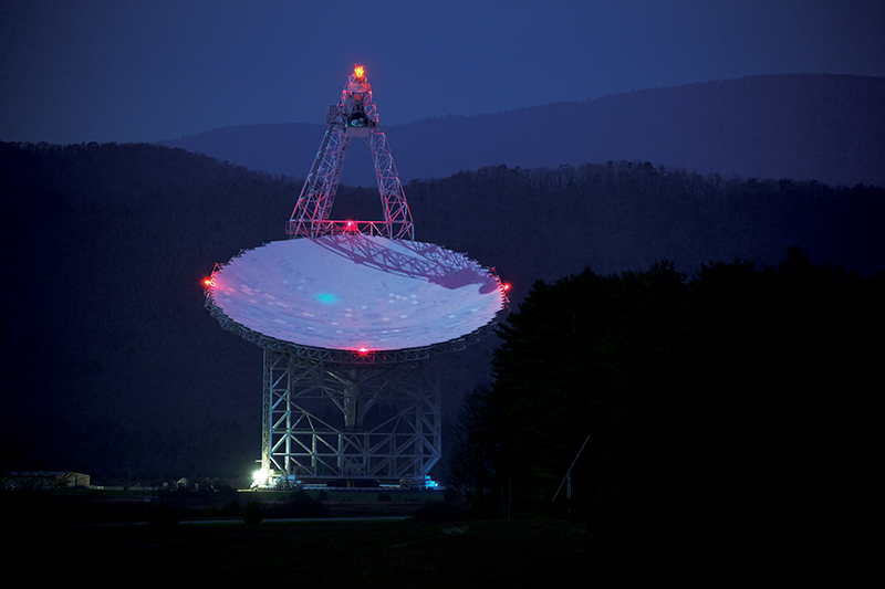  The Green Bank radio telescope in West Virginia. Photo courtesy of Jiuguang Wang. 