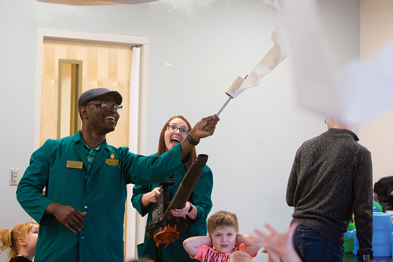 Missouri Southern State University’s SPS chapter partnered with other science clubs on campus to host a fun and colorful science show for the  4–5-year-olds attending Lion Cub Academy. 